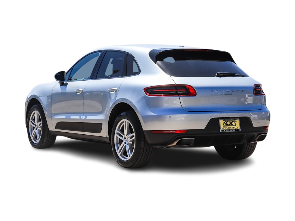 Thumbnail: 2017 Porsche Macan - 3