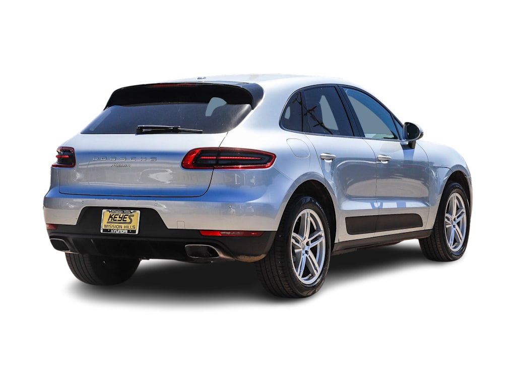 Thumbnail: 2017 Porsche Macan - 18