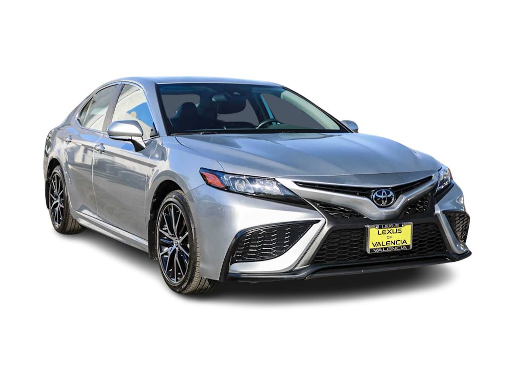 2023 Toyota Camry SE 18