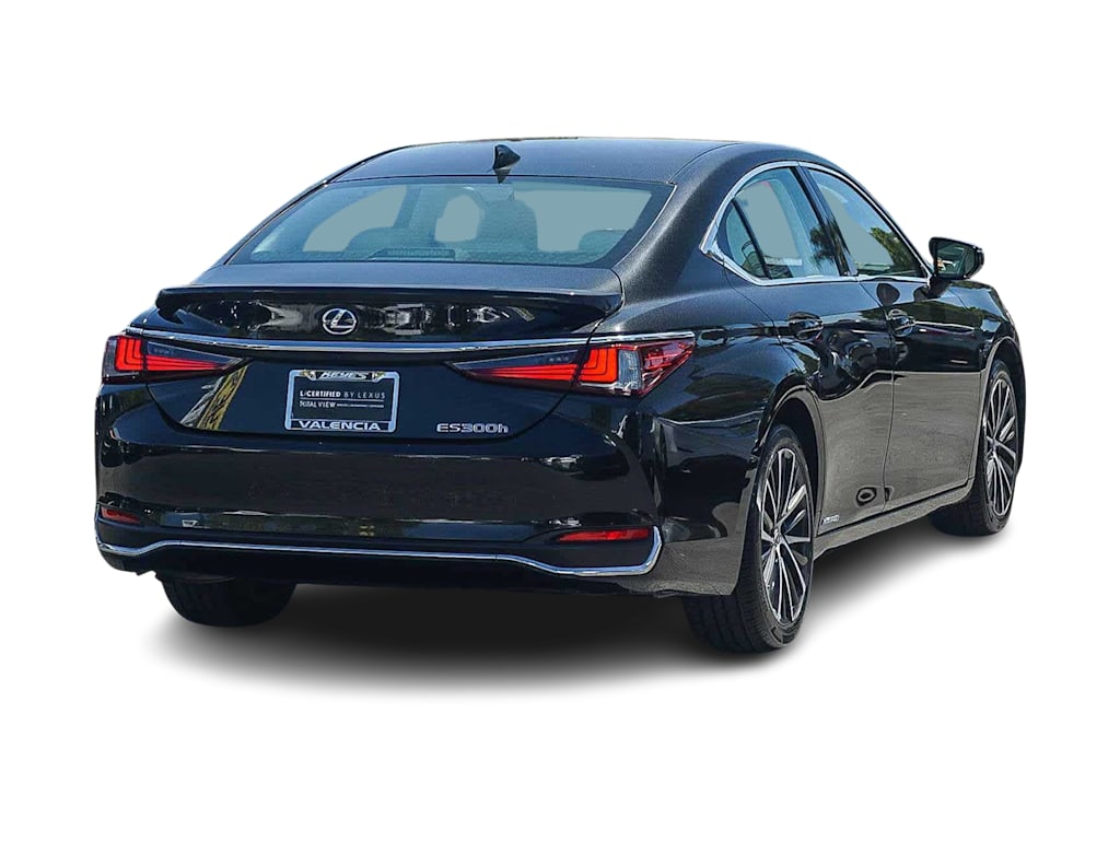 Thumbnail: 2022 Lexus ES - 20