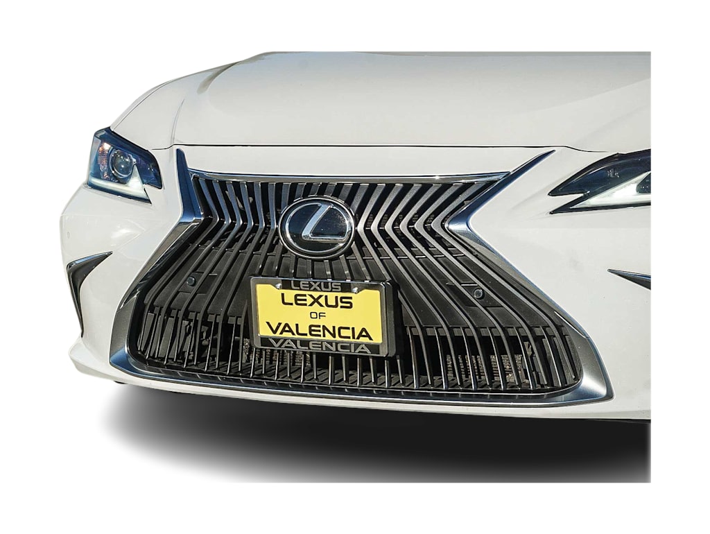 Thumbnail: 2021 Lexus ES - 21