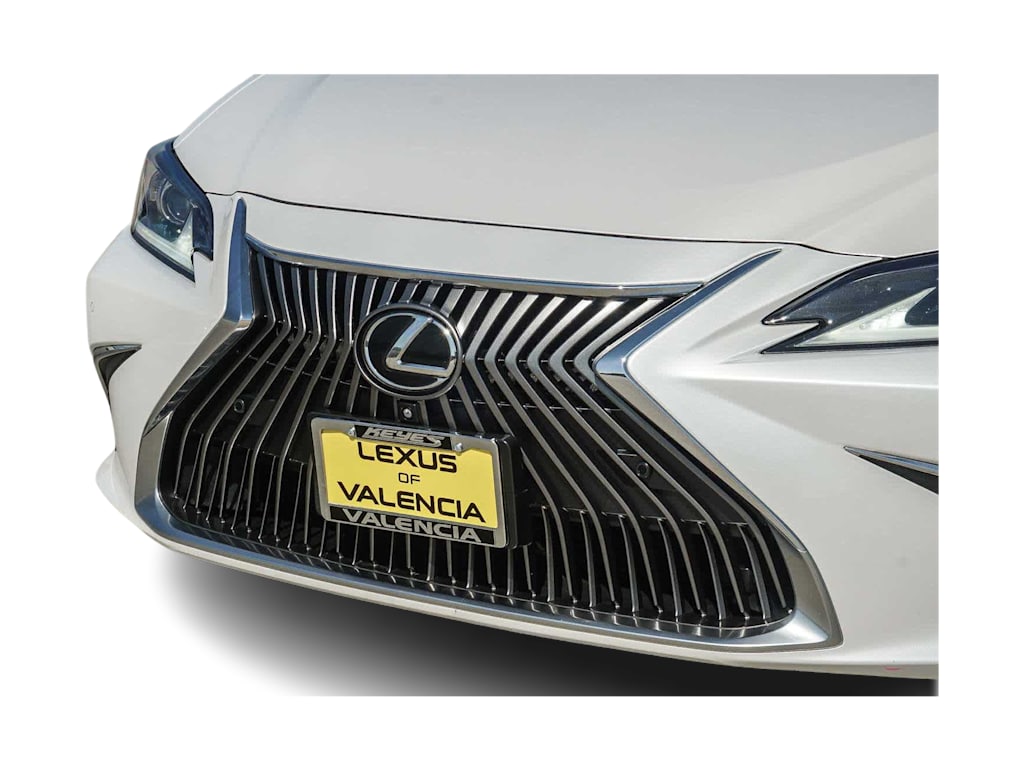 Thumbnail: 2021 Lexus ES - 21
