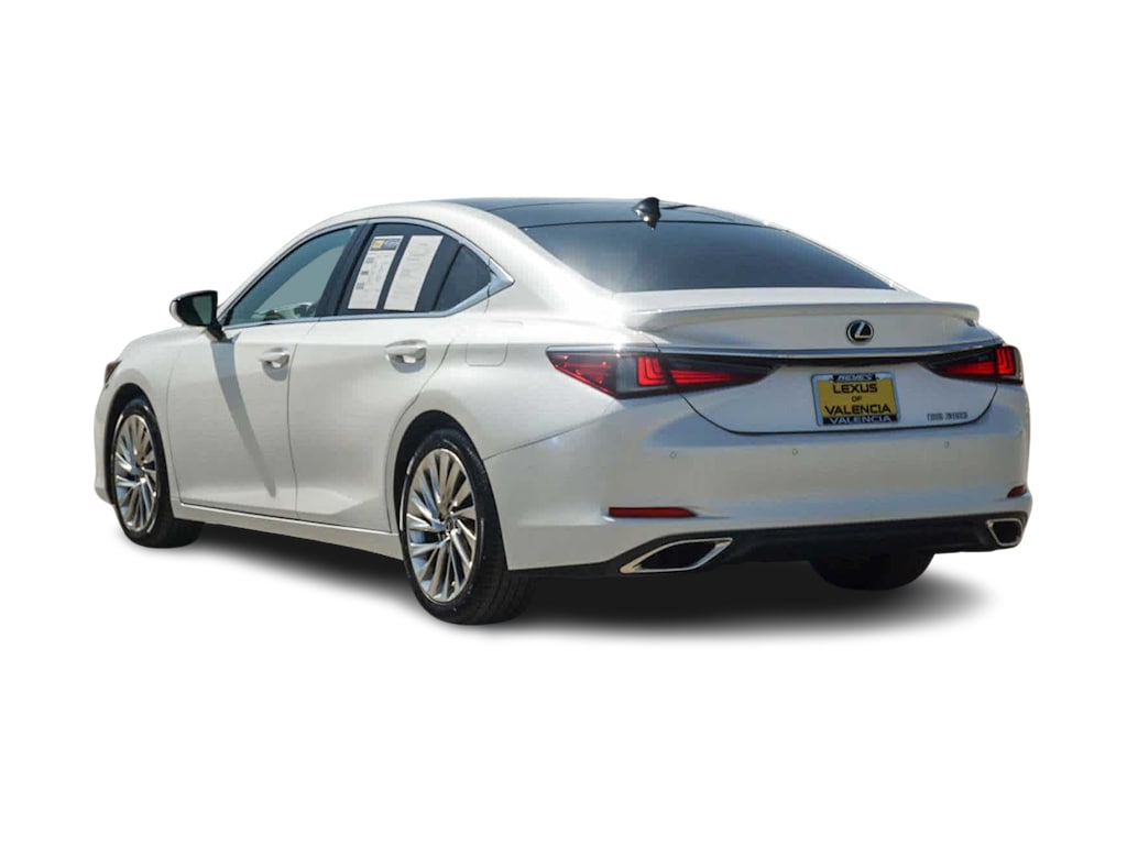 Thumbnail: 2021 Lexus ES - 3