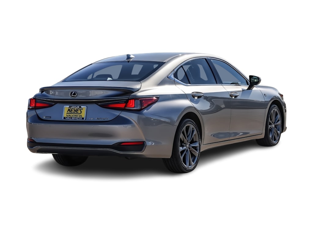 Thumbnail: 2021 Lexus ES - 16