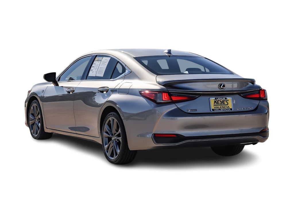 Thumbnail: 2021 Lexus ES - 3