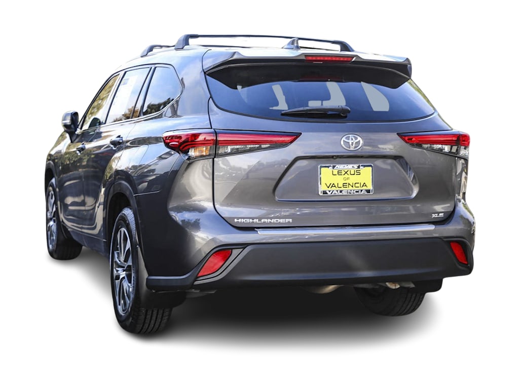 2022 Toyota Highlander XLE 3