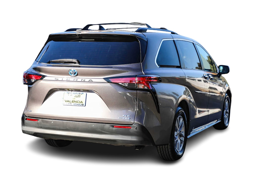 2022 Toyota Sienna XLE 20