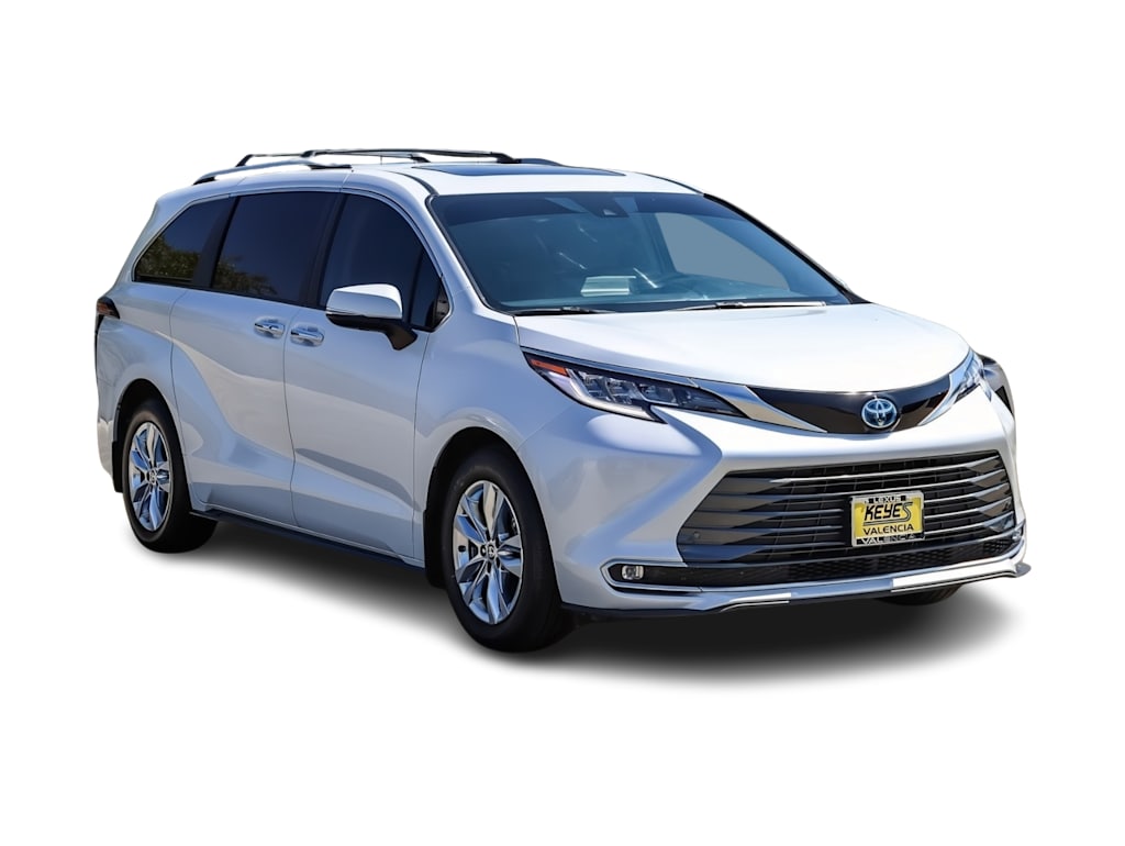 Thumbnail: 2023 Toyota Sienna - 19
