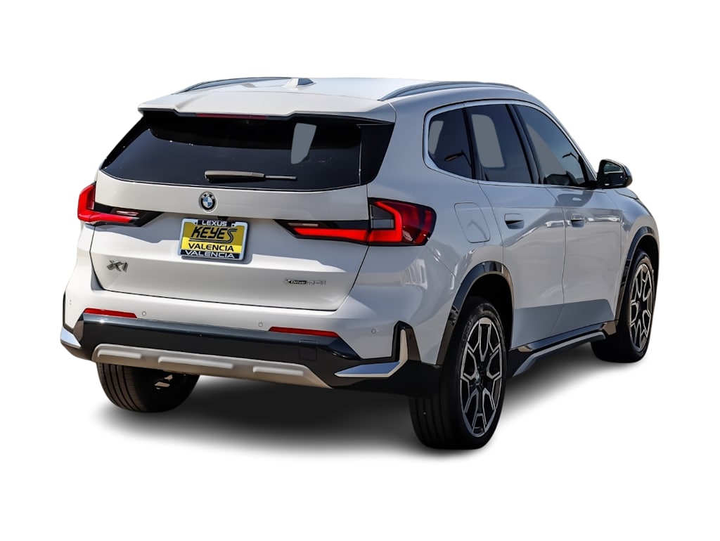 Thumbnail: 2023 BMW X1 - 19