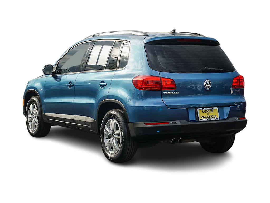 Thumbnail: 2017 Volkswagen Tiguan - 3