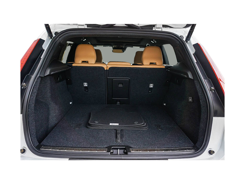 Thumbnail: 2022 Volvo XC40 - 16