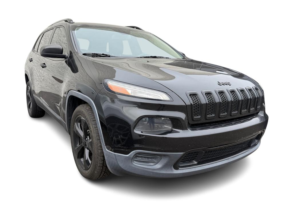 Thumbnail: 2016 Jeep Cherokee - 14
