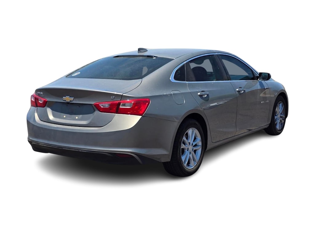 Thumbnail: 2018 Chevrolet Malibu - 16