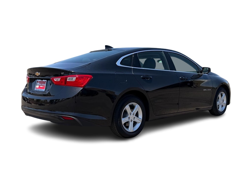 Thumbnail: 2023 Chevrolet Malibu - 14