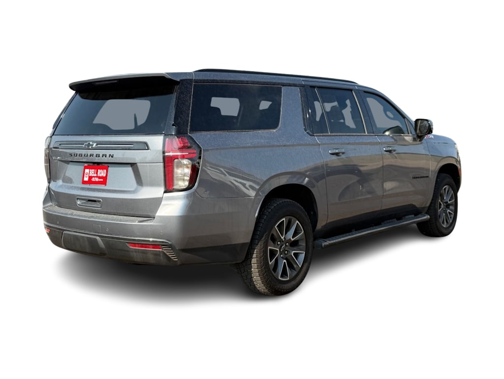 Thumbnail: 2022 Chevrolet Suburban - 16