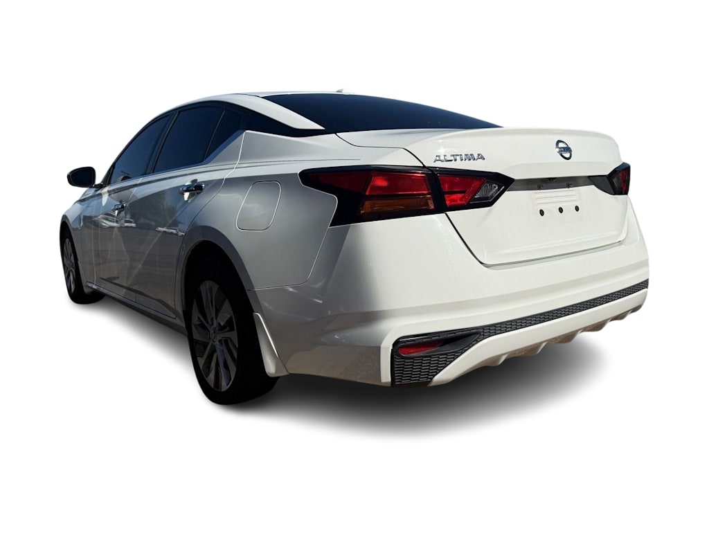 Thumbnail: 2019 Nissan Altima - 3