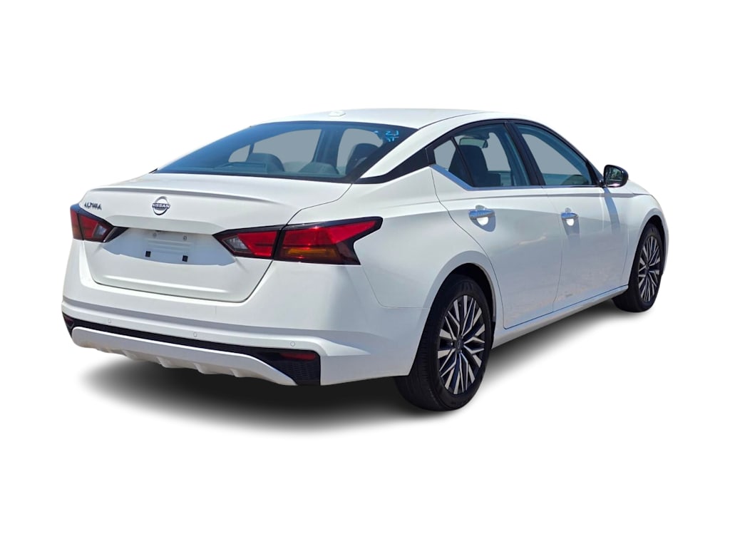 Thumbnail: 2025 Nissan Altima - 16