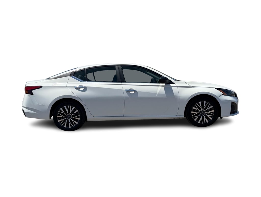 Thumbnail: 2025 Nissan Altima - 18