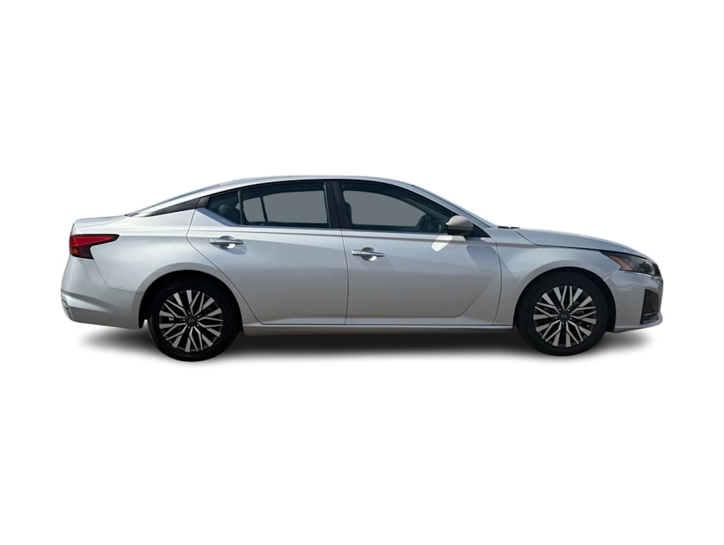 Thumbnail: 2024 Nissan Altima - 17
