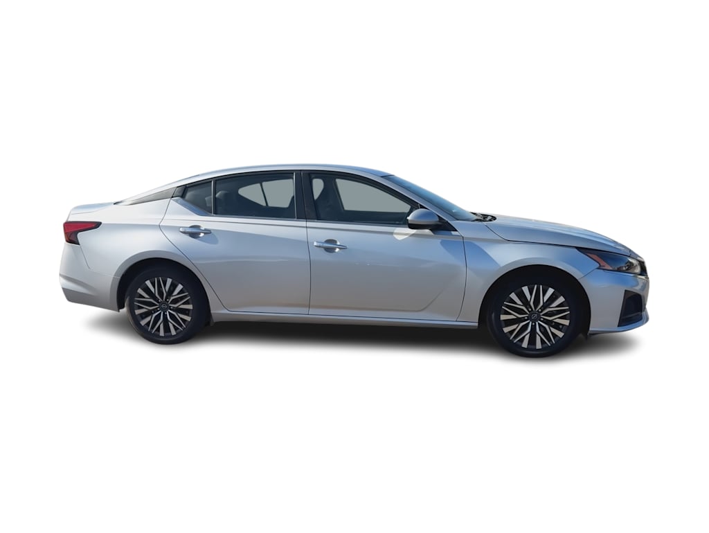 Thumbnail: 2023 Nissan Altima - 20