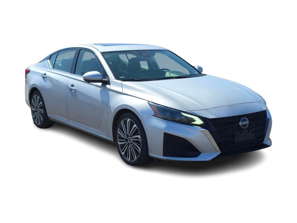 Thumbnail: 2023 Nissan Altima - 17