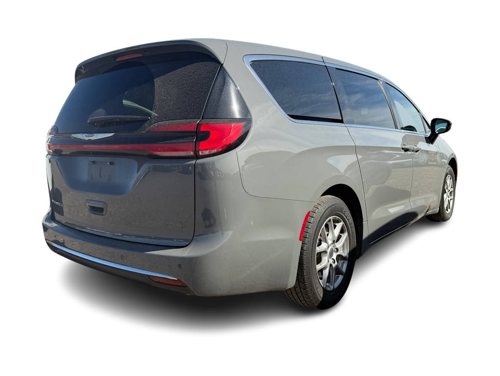 Thumbnail: 2025 Chrysler Pacifica - 8