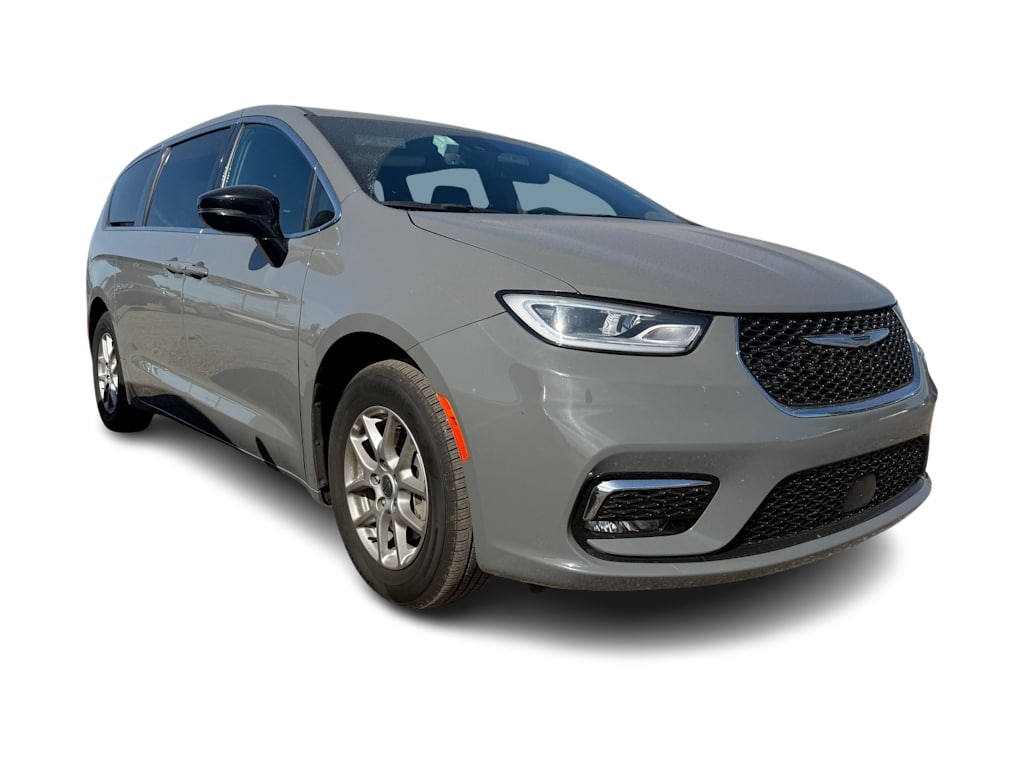 Thumbnail: 2025 Chrysler Pacifica - 9