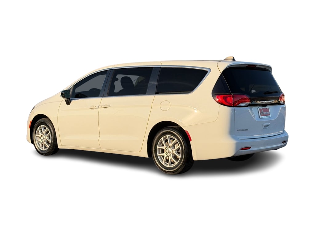 Thumbnail: 2024 Chrysler Voyager - 4