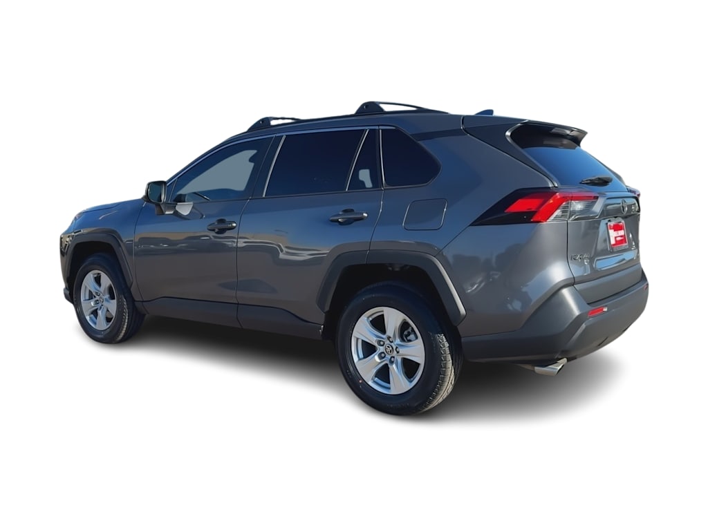 Thumbnail: 2021 Toyota RAV4 - 3
