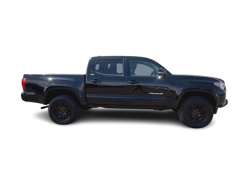 Thumbnail: 2022 Toyota Tacoma - 3