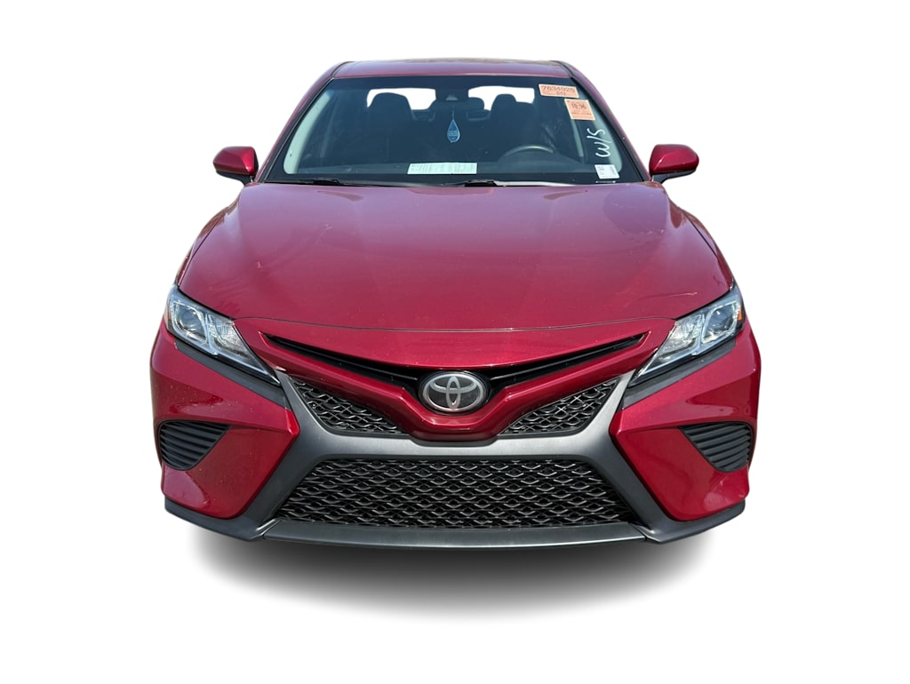 2018 Toyota Camry SE 3
