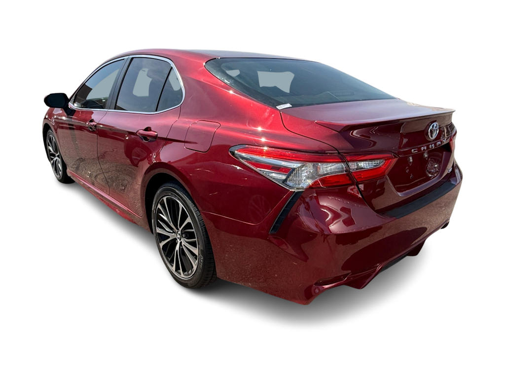 2018 Toyota Camry SE 2