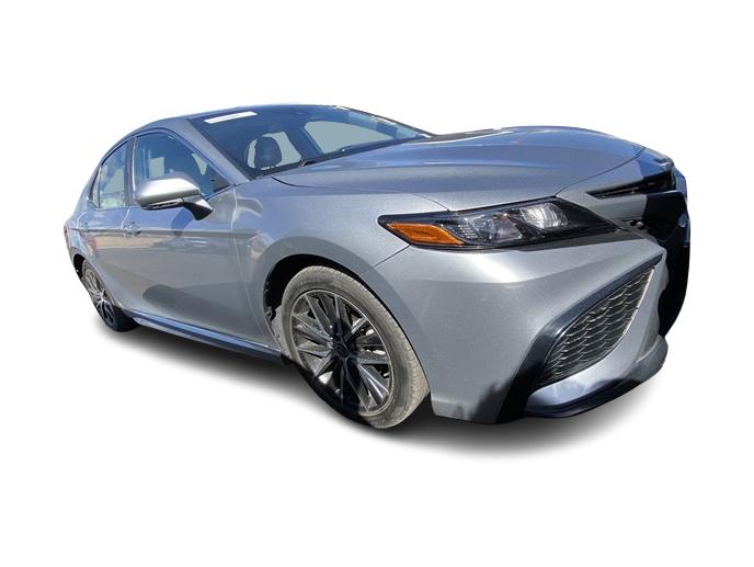 2022 Toyota Camry SE 2