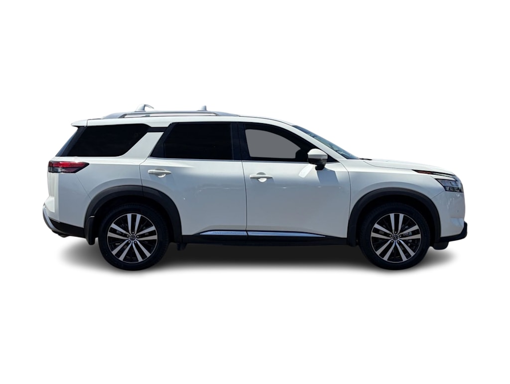 Thumbnail: 2023 Nissan Pathfinder - 17