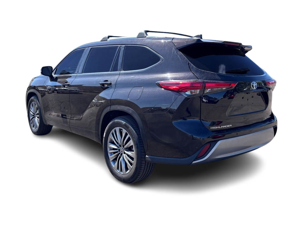 Thumbnail: 2020 Toyota Highlander - 3