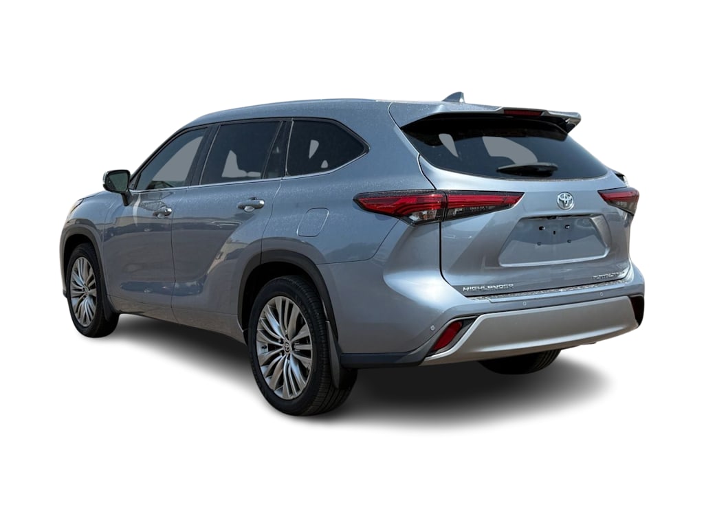 Thumbnail: 2021 Toyota Highlander - 3