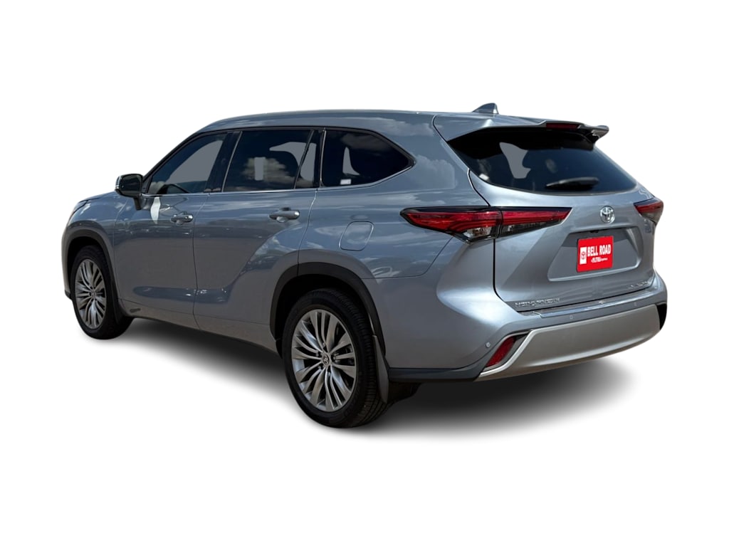 Thumbnail: 2021 Toyota Highlander - 4
