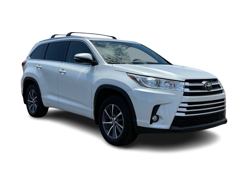 Thumbnail: 2017 Toyota Highlander - 16