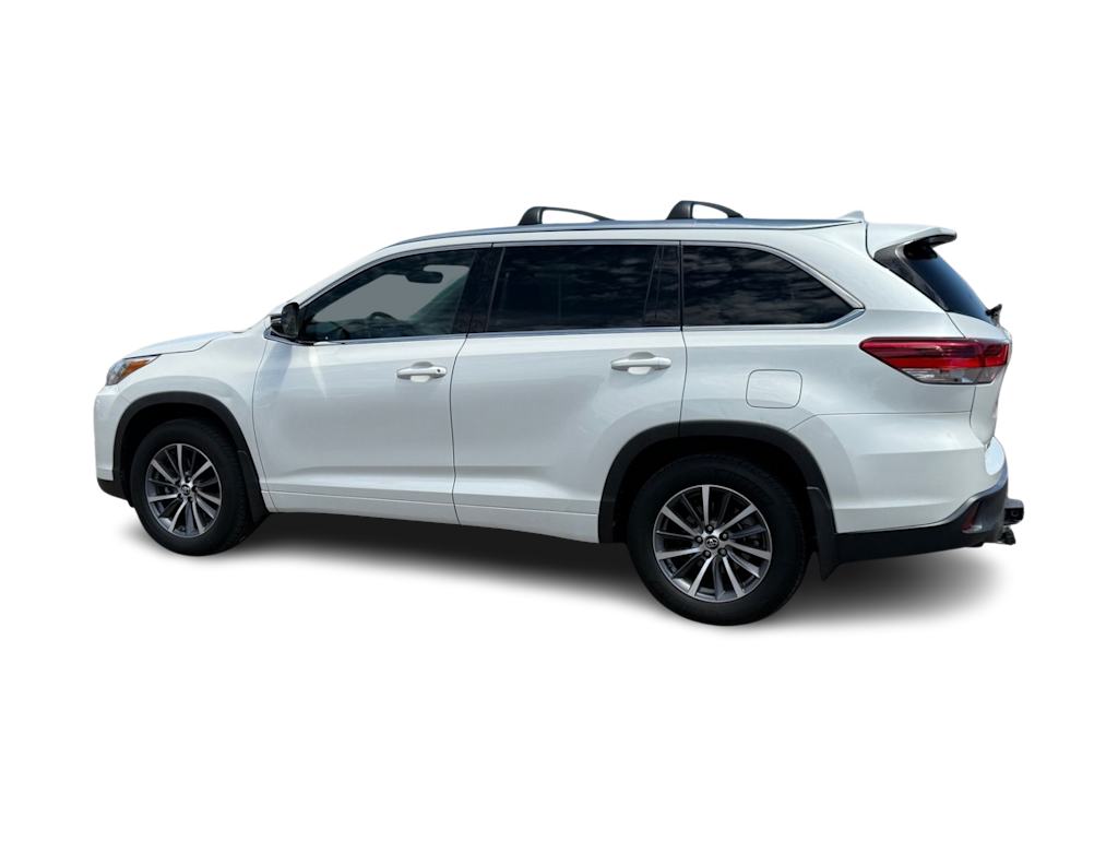 Thumbnail: 2017 Toyota Highlander - 3