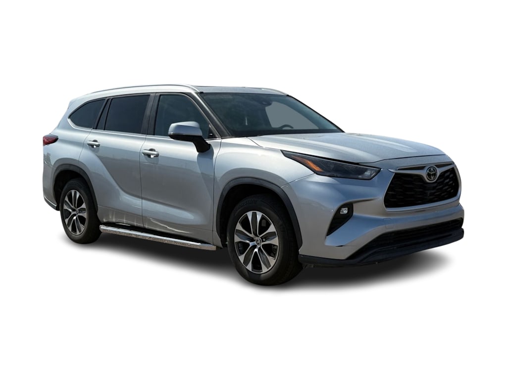 Thumbnail: 2023 Toyota Highlander - 16