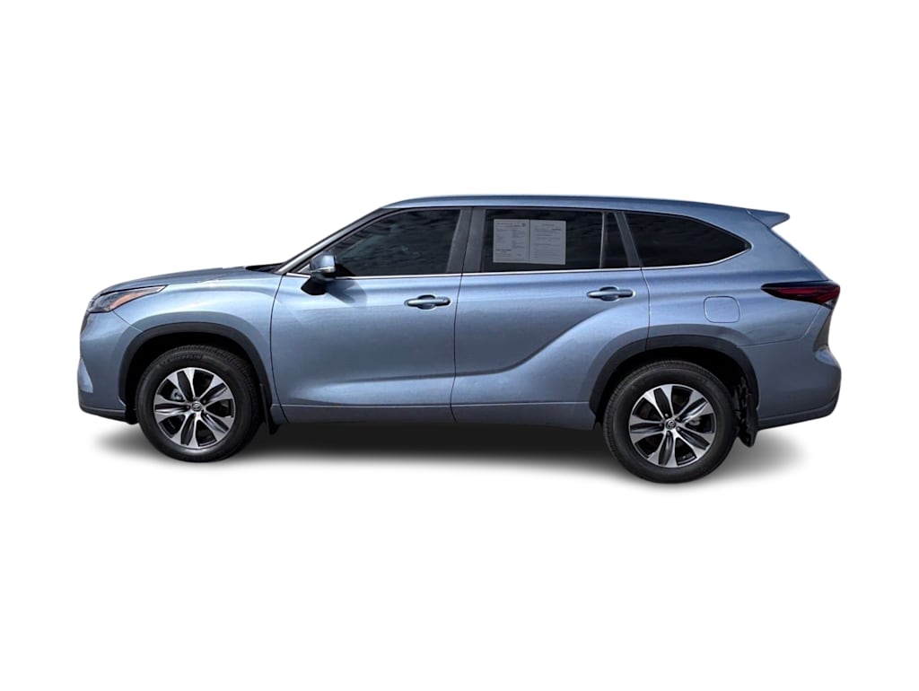 Thumbnail: 2024 Toyota Highlander - 3