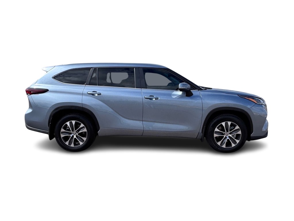 Thumbnail: 2024 Toyota Highlander - 16