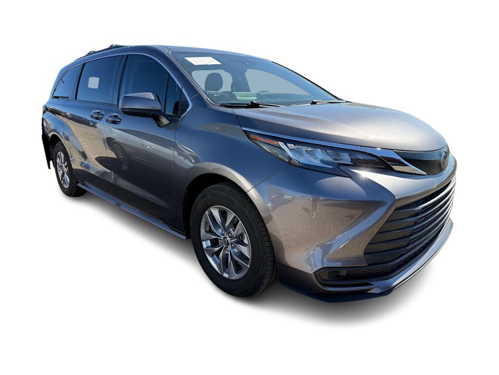 Thumbnail: 2022 Toyota Sienna - 9