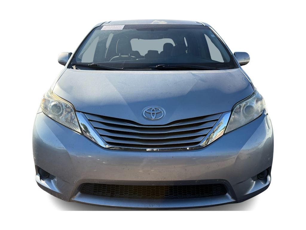 Thumbnail: 2017 Toyota Sienna - 3