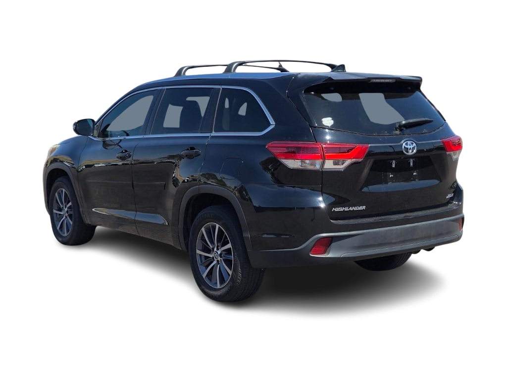 Thumbnail: 2017 Toyota Highlander - 4