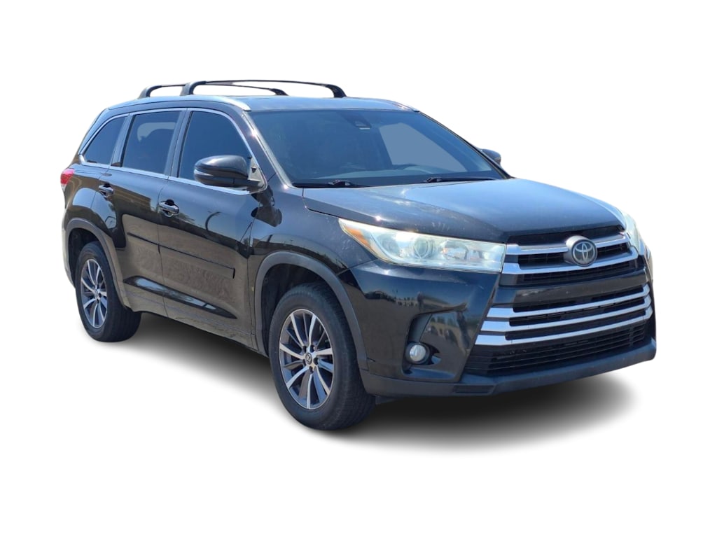 Thumbnail: 2017 Toyota Highlander - 18