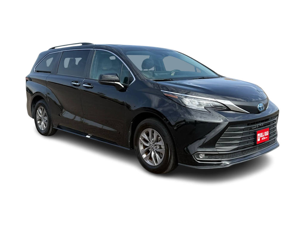 Thumbnail: 2025 Toyota Sienna - 14