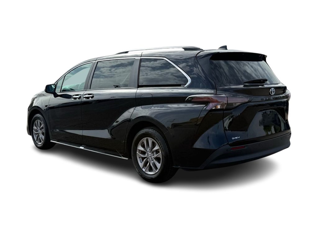 Thumbnail: 2025 Toyota Sienna - 3