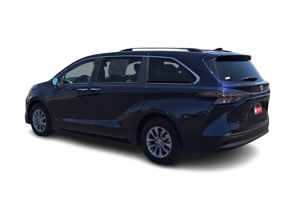 Thumbnail: 2024 Toyota Sienna - 4