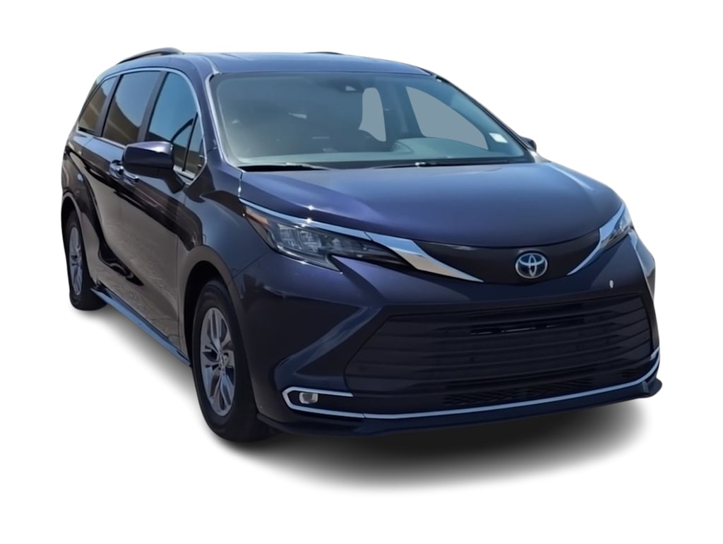 Thumbnail: 2024 Toyota Sienna - 17